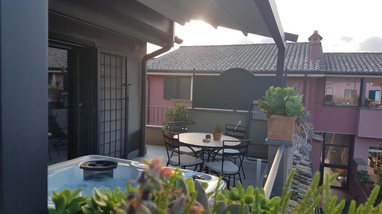 Casa Vacanze I Melograni Тревіньяно-Романо Екстер'єр фото